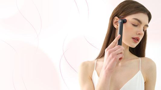 The Ultimate Guide to Red and Blue Light Therapy for Skincare
